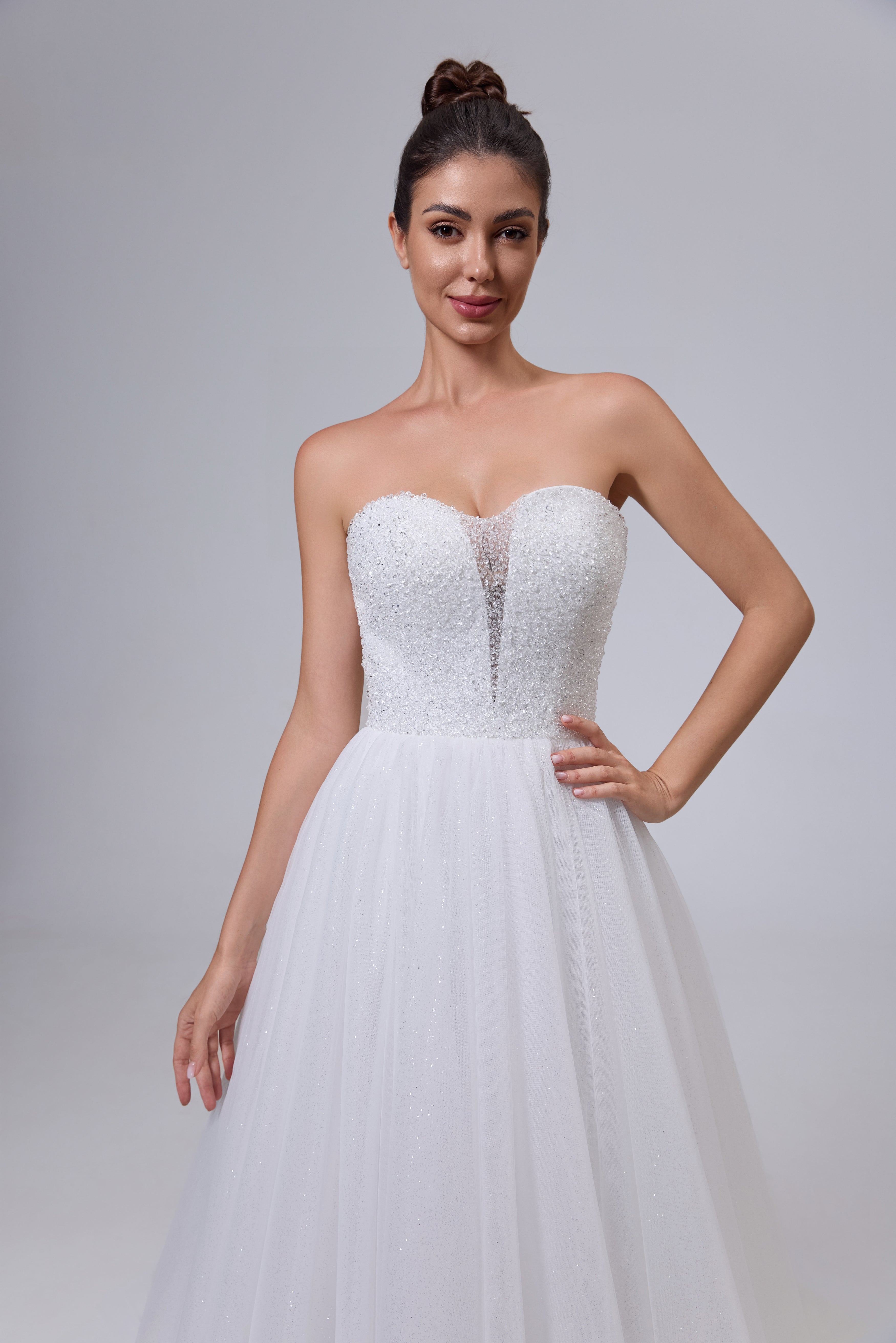 WEDDING DRESS LVB2530