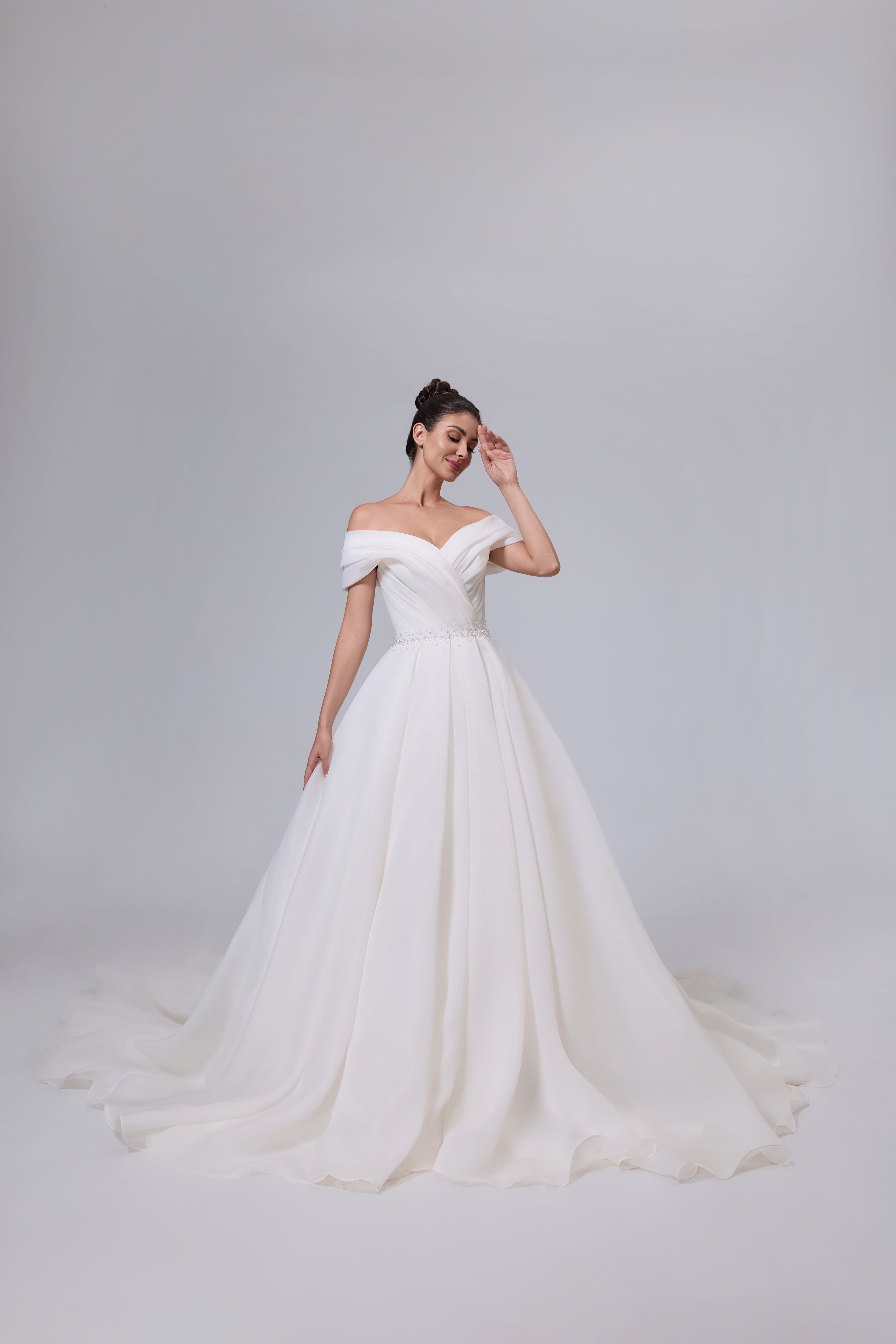 elelgant high quality organza wedding dress LVB2531