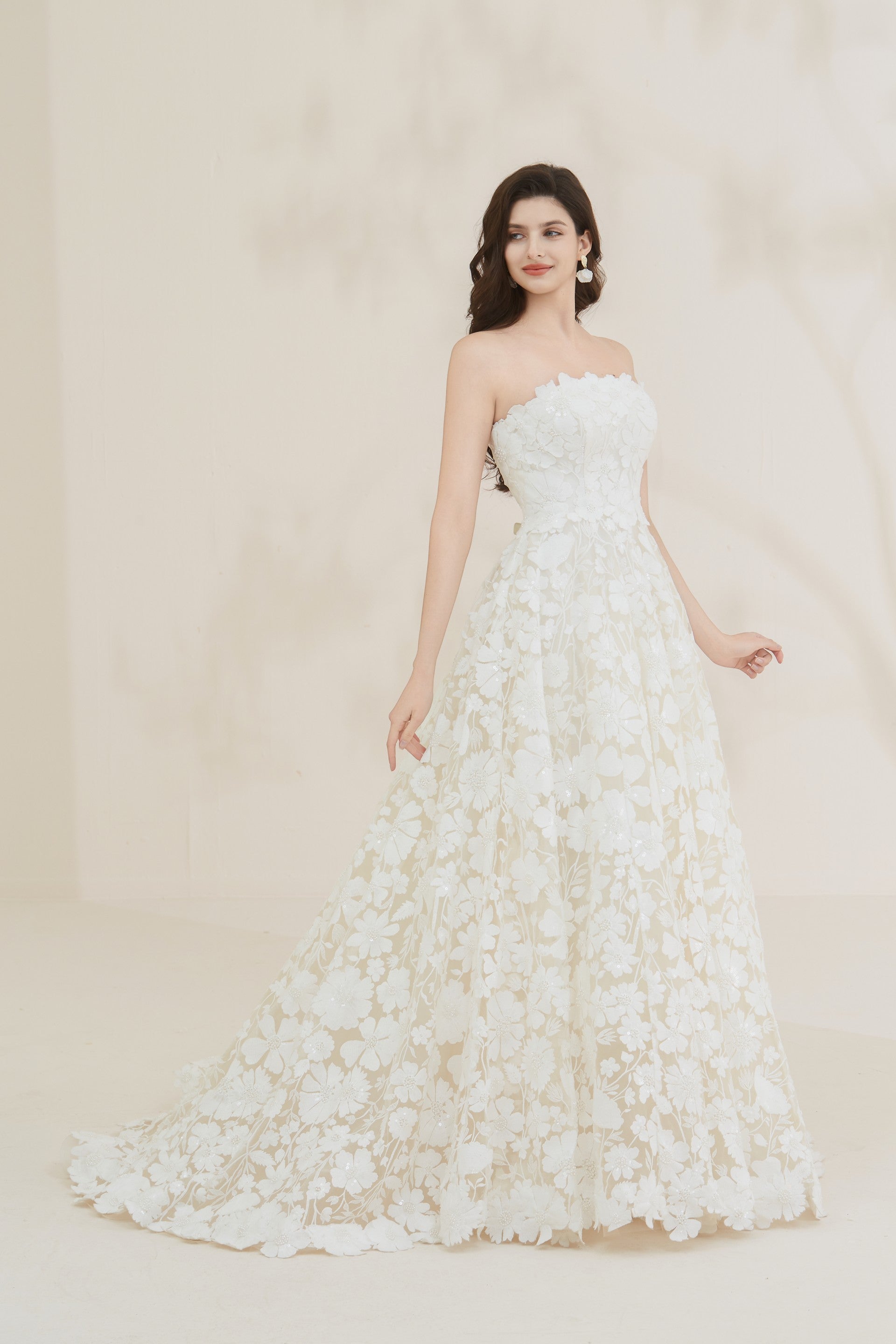 Floral Lace Wedding gown LVB2616