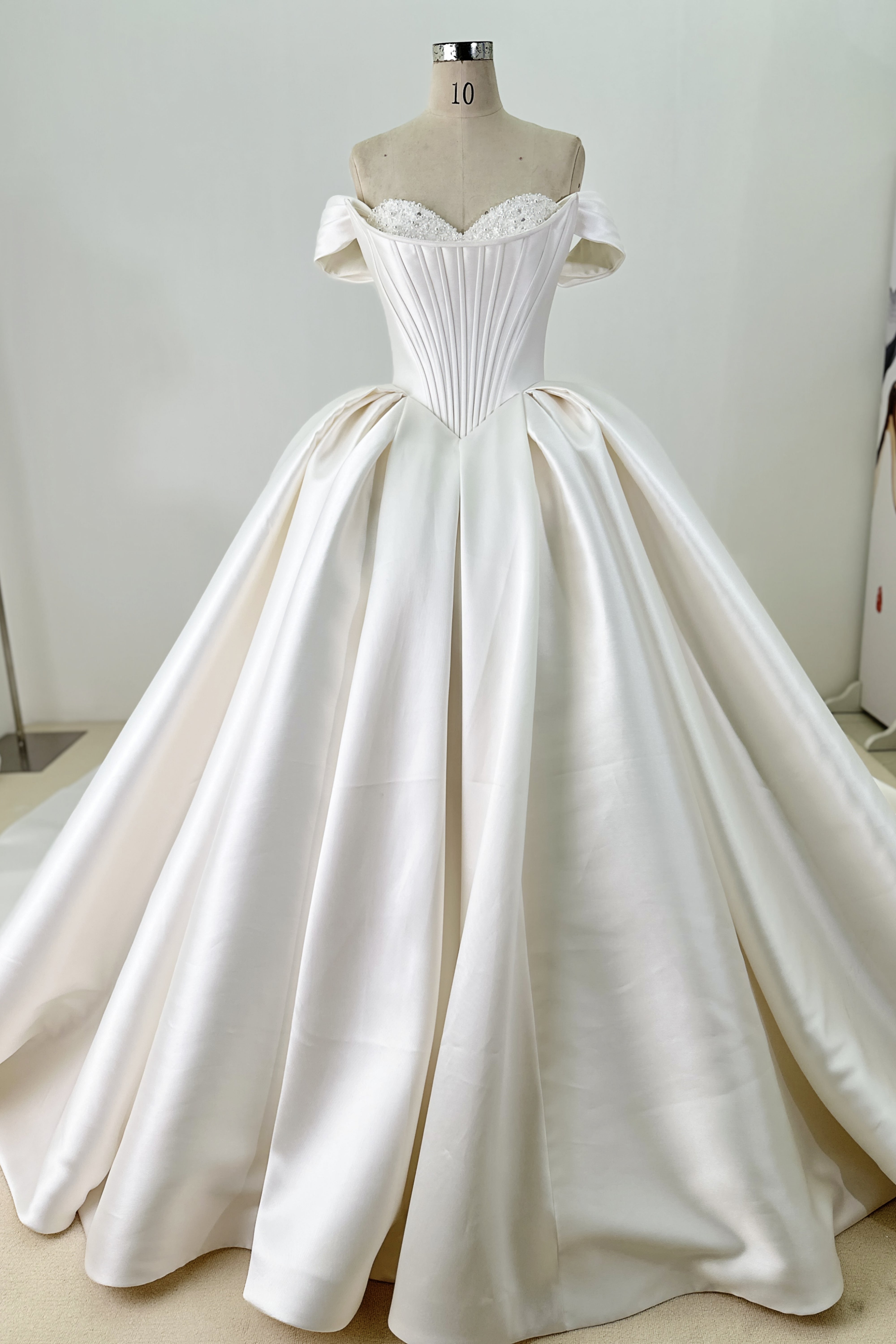 Ball Gown Satin wedding dress LVB 2527