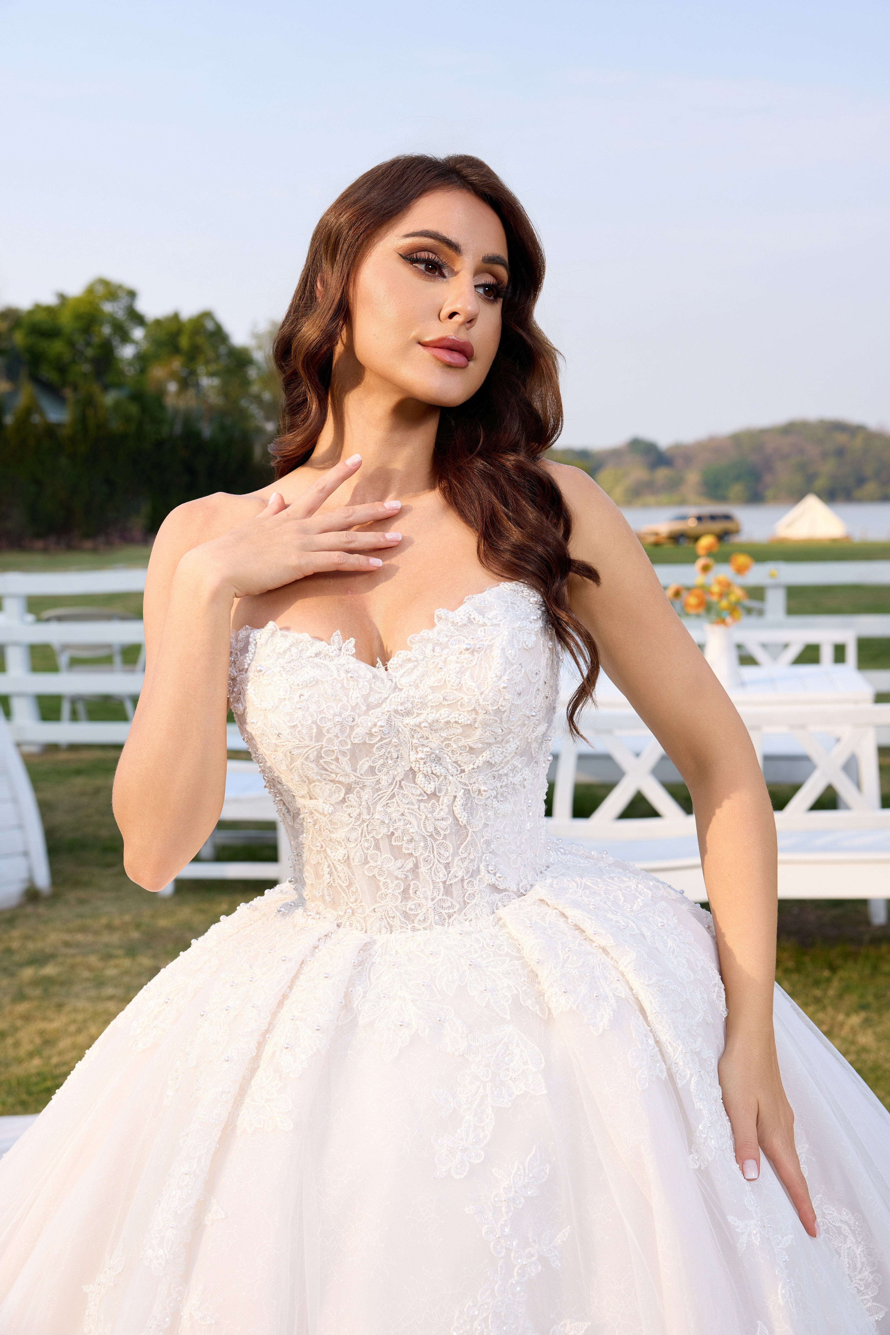 Luxury Lace Ball Gown Wedding Dress With Long Veil LVB2699